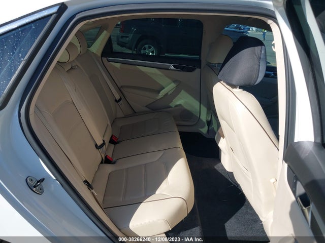 1VWAS7A34GC057758 Volkswagen Passat 1.8t R-line