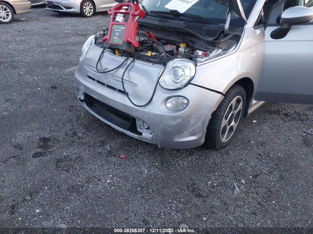 2015 FIAT 500E 3C3CFFGE6FT662617 Photo 5