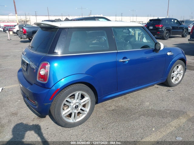2009 MINI COOPER S WMWMF73579TW80181 Photo 3