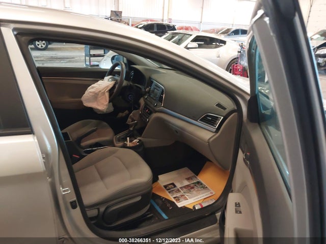 Hyundai ELANTRA SE 2017 5NPD74LF7HH067312 Image 5