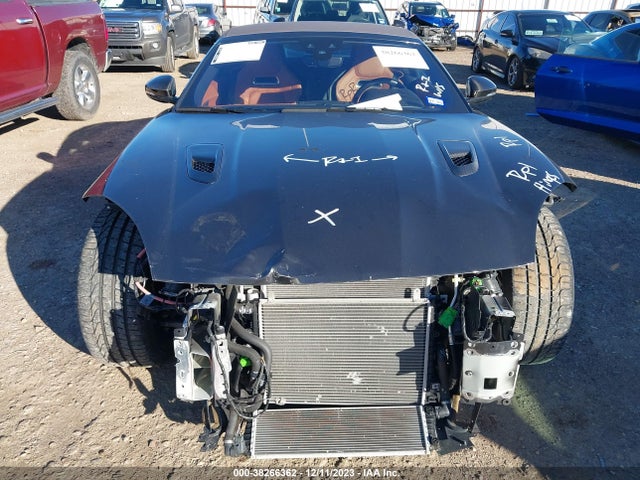 Jaguar F-TYPE R 2019 SAJD55EE9KCK57911 Image 13
