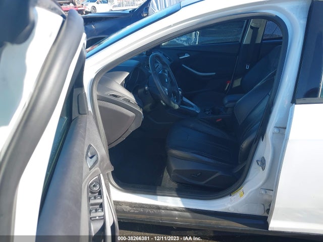 2014 FORD FOCUS SE VIN: 1FADP3K20EL309184