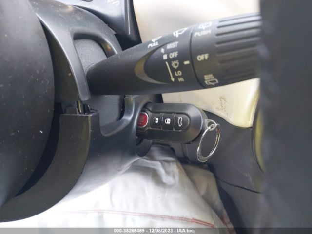 3C3CFFCH3JT524199 Fiat 500 LOUNGE