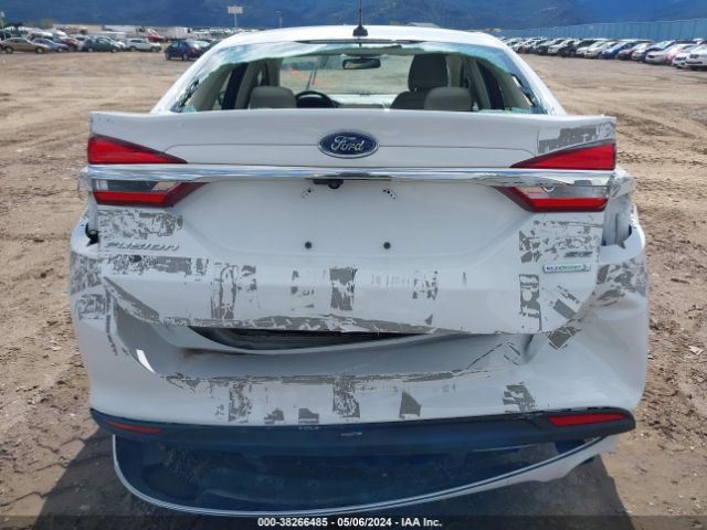 3FA6P0HD7HR132817 Ford FUSION SE