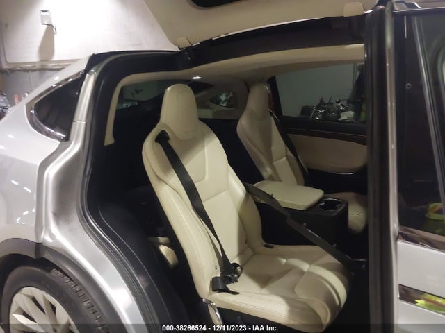 2018 TESLA MODEL X 100D/75D/P100D VIN: 5YJXCBE24JF090977