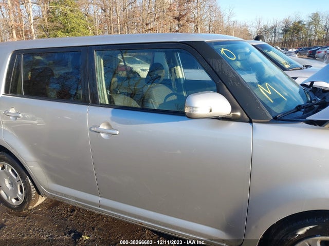 2009 SCION XB VIN: JTLKE50EX91081202