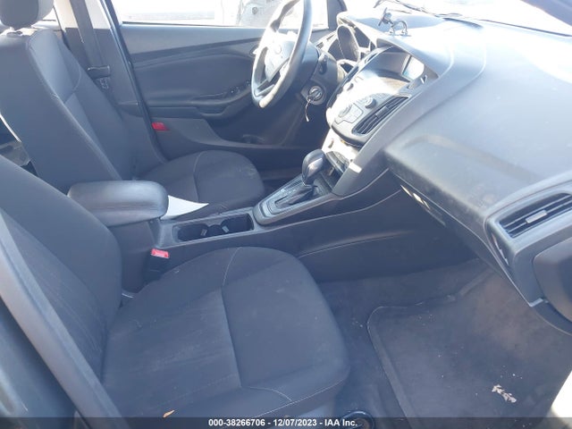 2018 FORD FOCUS SE VIN: 1FADP3K25JL261997