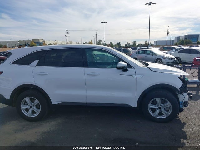 2023 KIA SORENTO LX VIN: 5XYRG4LC4PG209987