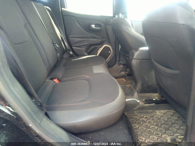 ZACCJBBT3GPE15623 Jeep Renegade 75th Anniversary