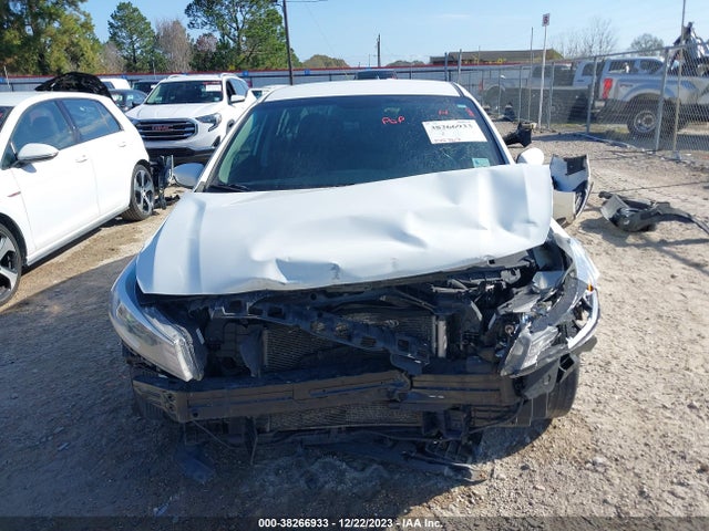 2018 KIA FORTE S VIN: 3KPFL4A70JE174146
