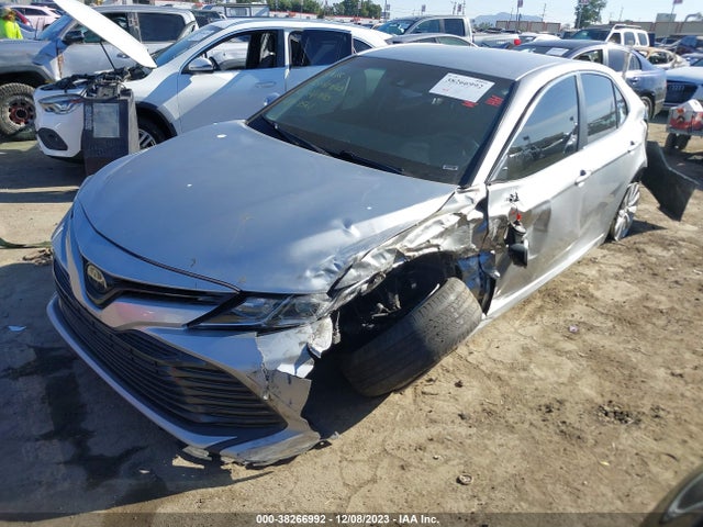 4T1B11HK5JU079561 Toyota CAMRY LE