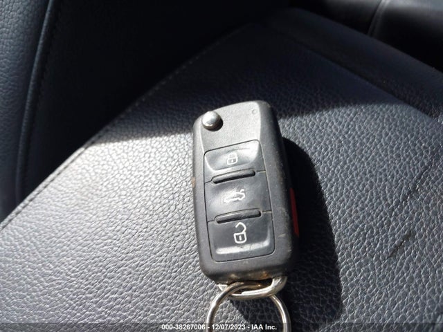 2017 VOLKSWAGEN JETTA 1.4T SE VIN: 3VWDB7AJ5HM270813