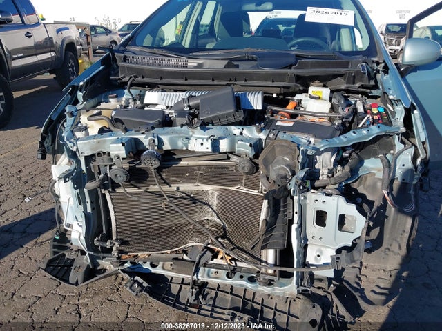 Toyota Prius V Three 2015 JTDZN3EU7FJ022344 Image 6