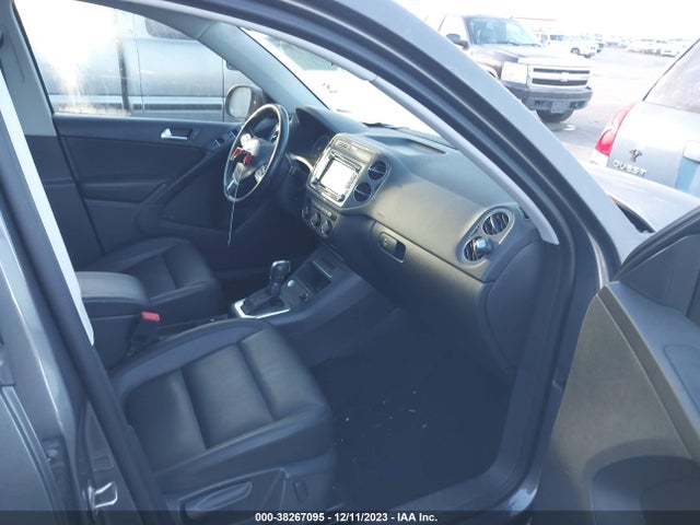 WVGBV7AX9FW552659 Volkswagen 2015
