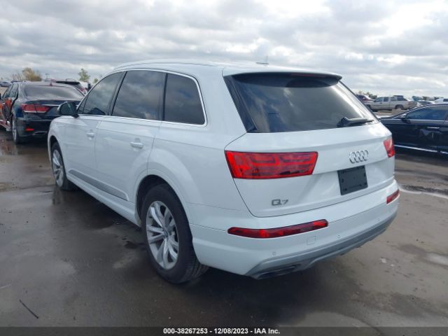 2019 AUDI Q7 WA1LAAF75KD043744 Photo 2