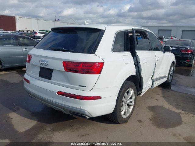 2019 AUDI Q7 WA1LAAF75KD043744 Photo 3