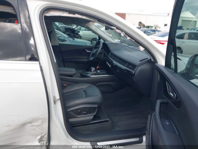 2019 AUDI Q7 WA1LAAF75KD043744 Photo 4