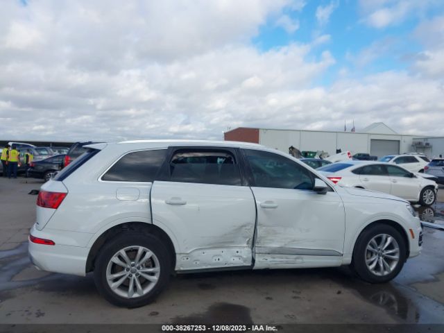 2019 AUDI Q7 WA1LAAF75KD043744 Photo 5