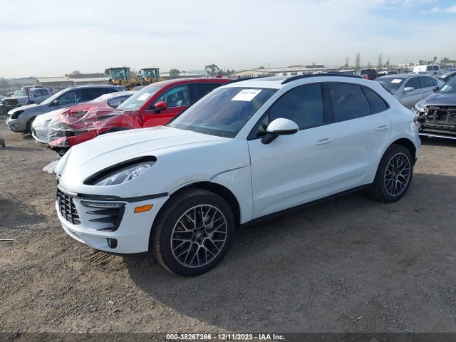 2018 PORSCHE MACAN WP1AB2A55JLB35218 Photo 1
