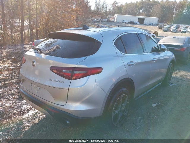 ZASFAKBN8J7B70554 Alfa Romeo Stelvio Ti Awd