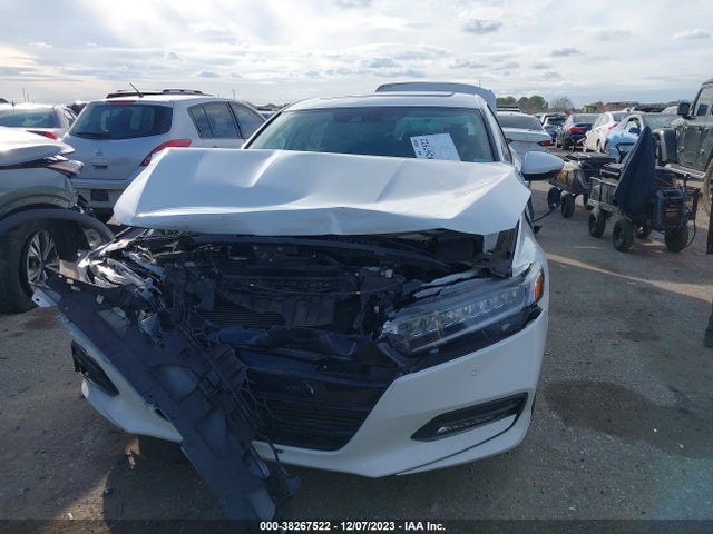 Honda Accord Touring 2018 1HGCV1F97JA097494 Image 13
