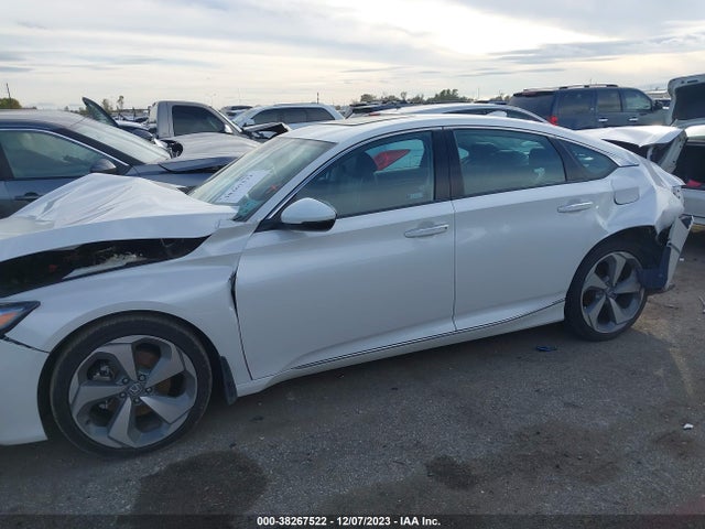 Honda Accord Touring 2018 1HGCV1F97JA097494 Image 15