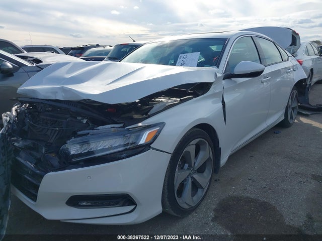 Honda Accord Touring 2018 1HGCV1F97JA097494 Image 2
