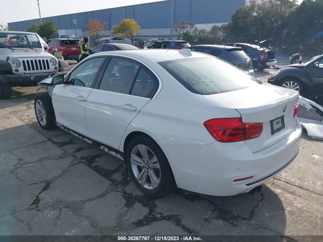 BMW 330I 2017 WBA8B9G54HNU50913 Image 3
