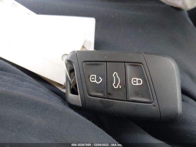3VWC57BU6KM250900 Volkswagen Jetta R-line/s/se