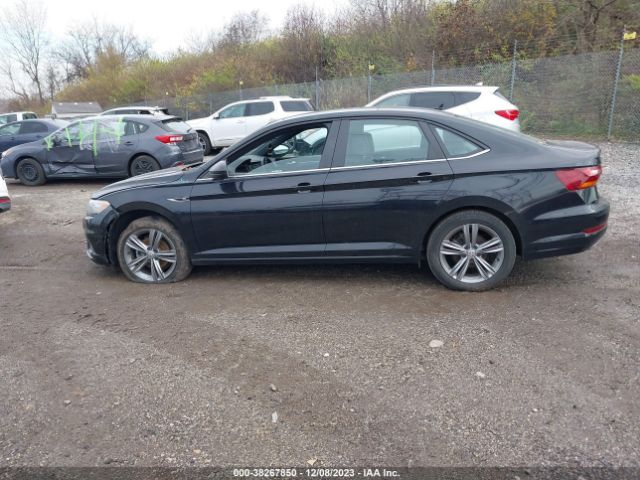 3VWC57BU6KM250900 Volkswagen Jetta R-line/s/se