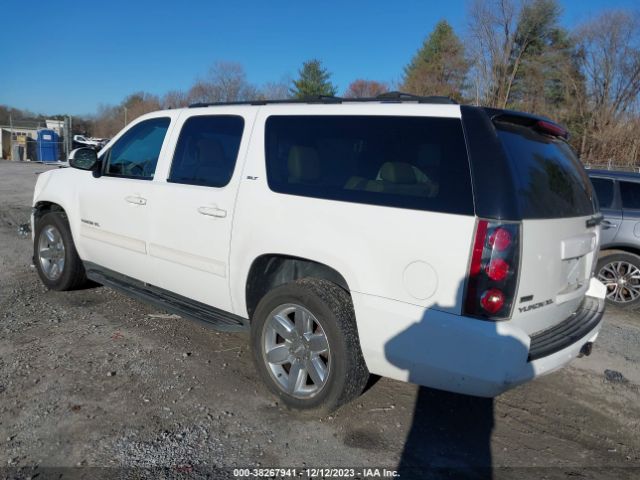 2011 GMC YUKON XL 1GKS1KE06BR129356 Photo 2