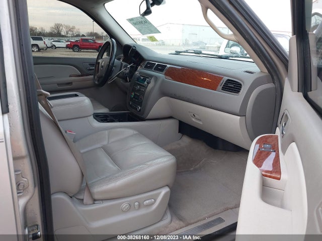 2008 GMC YUKON XL 1GKFC16088J148664 Photo 4