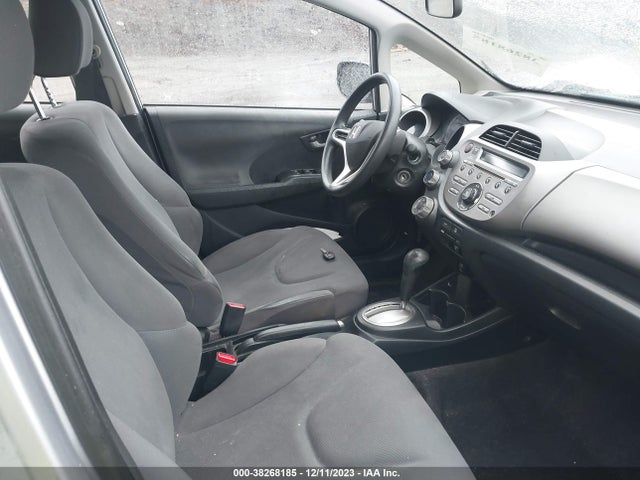 2013 HONDA FIT VIN: JHMGE8H3XDC014407