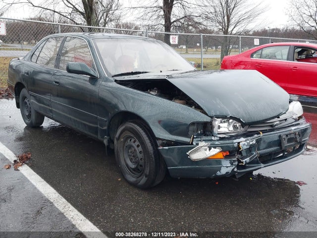 1993 TOYOTA CAMRY LE VIN: 4T1SK12E9PU313046