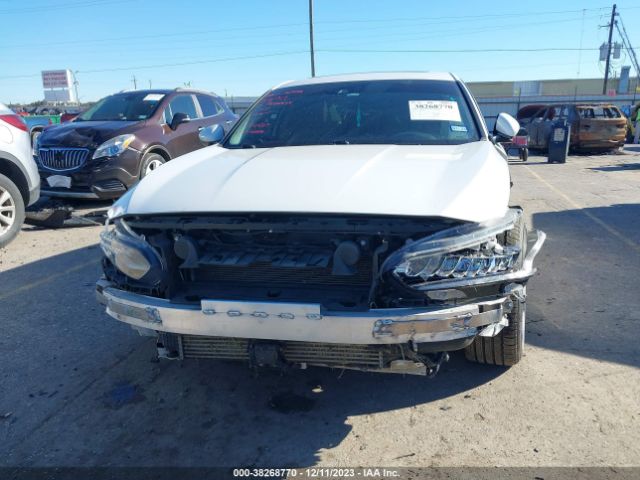 1HGCV2F99JA046567 Honda Accord Touring 2.0t