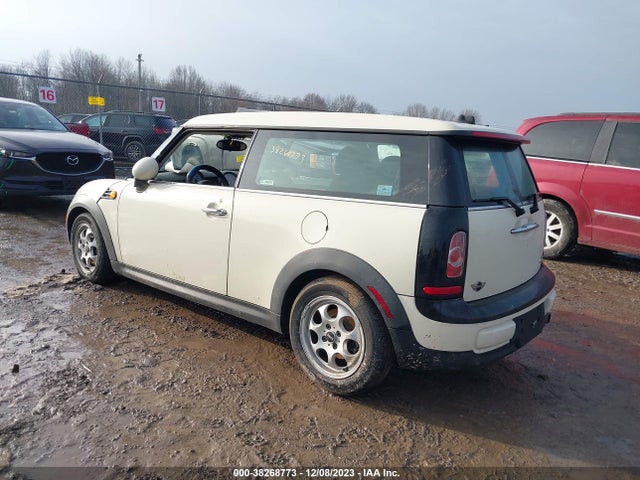 2014 MINI CLUBMAN WMWZF3C57ET492933 Photo 2