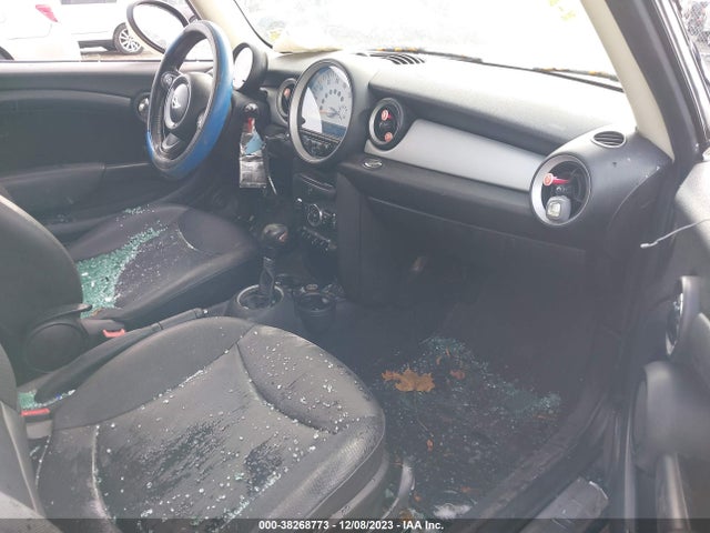 2014 MINI CLUBMAN WMWZF3C57ET492933 Photo 4