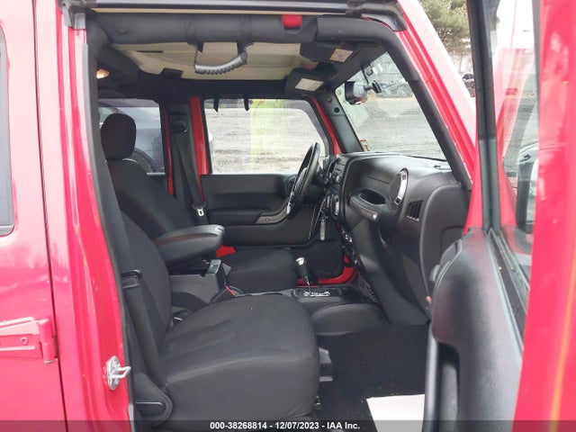 2016 JEEP WRANGLER UNLIMITED SPORT VIN: 1C4BJWDG7GL186368