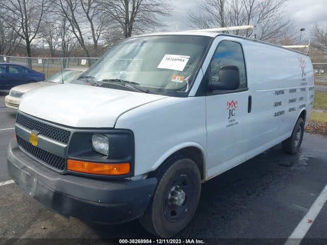 Chevrolet Express 3500 Work Van 2014 1GCZGUBA3E1165140 Image 2