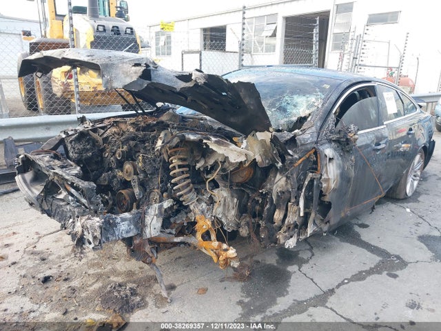 2017 JAGUAR XJ SAJWJ1CDXH8W10224 Photo 1