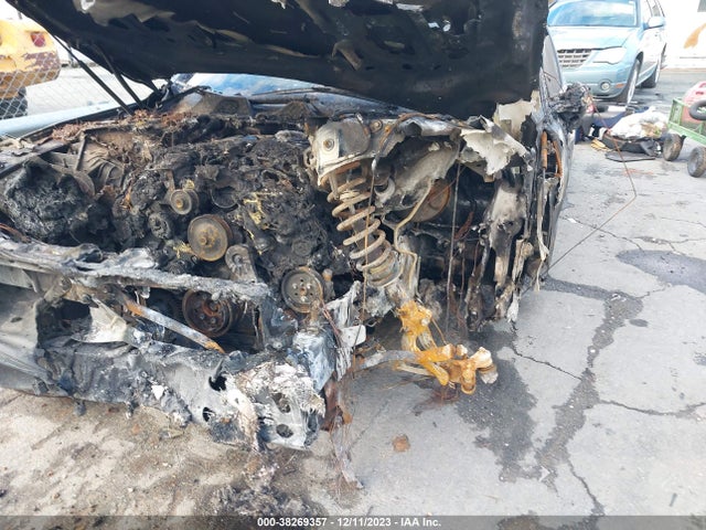 2017 JAGUAR XJ SAJWJ1CDXH8W10224 Photo 5