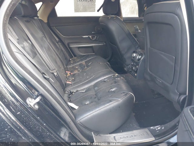 2017 JAGUAR XJ SAJWJ1CDXH8W10224 Photo 7
