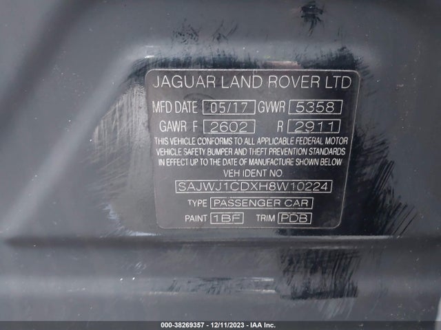 2017 JAGUAR XJ SAJWJ1CDXH8W10224 Photo 8