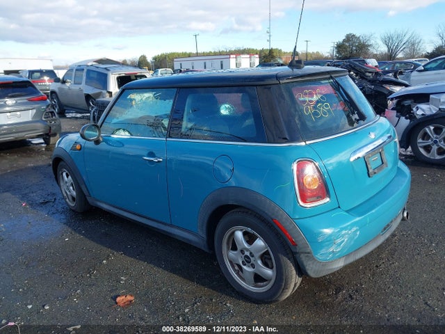 2009 MINI COOPER WMWMF335X9TU69839 Photo 2