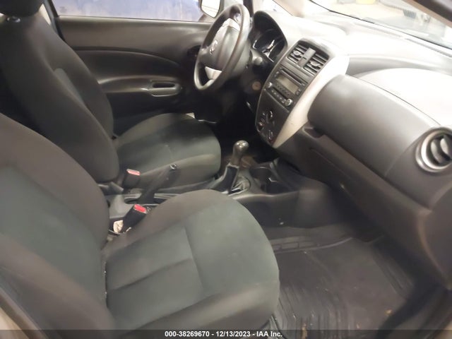 2015 NISSAN VERSA NOTE S (SR) VIN: 3N1CE2CP9FL390677