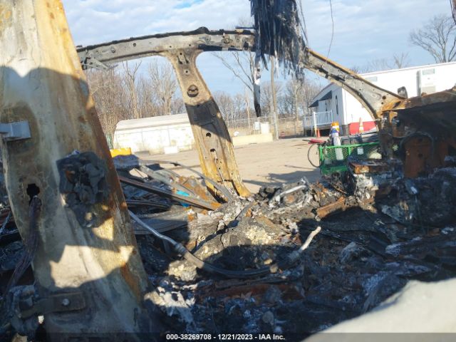 2019 BMW 7 SERIES WBA7E4C57KGV70339 Photo 4