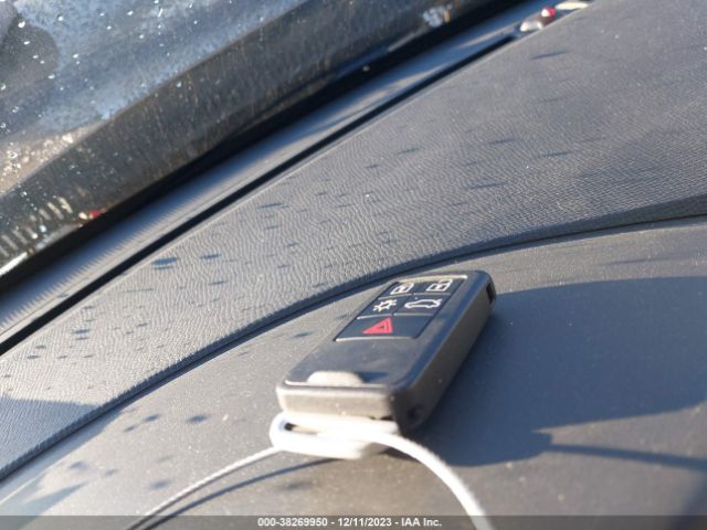 2015 VOLVO XC60 YV4612RK2F2683823 Photo 10