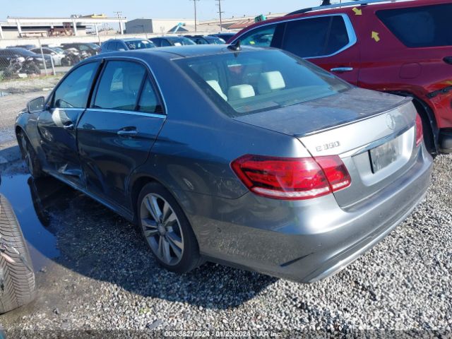 2016 MERCEDES-BENZ E-CLASS WDDHF5KB8GB231147 Photo 2