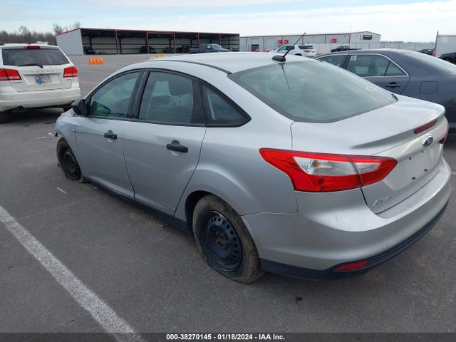 Ford FOCUS S 2014 1FADP3E29EL443302 Image 3