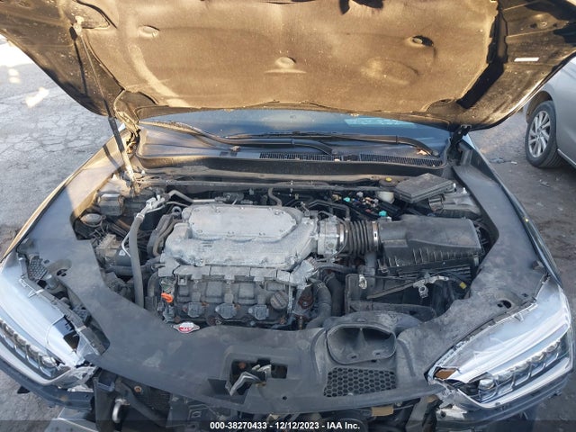 19UUB2F57JA007664 Acura TLX